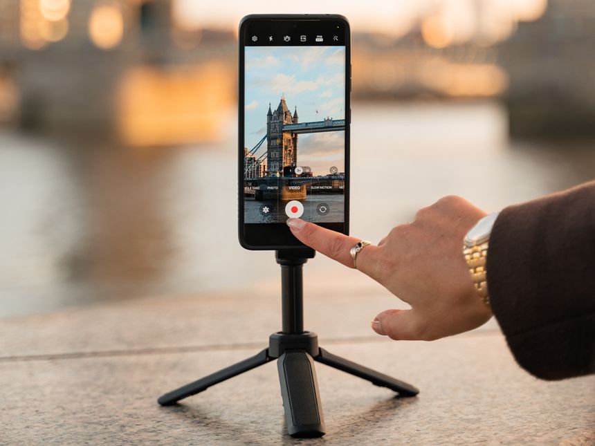 Quad Lock® Tripod / Selfie Stick